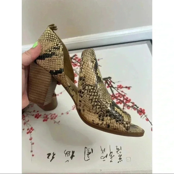 LUCKY BRAND JUNAI BOOTIES - Picture 5 of 8